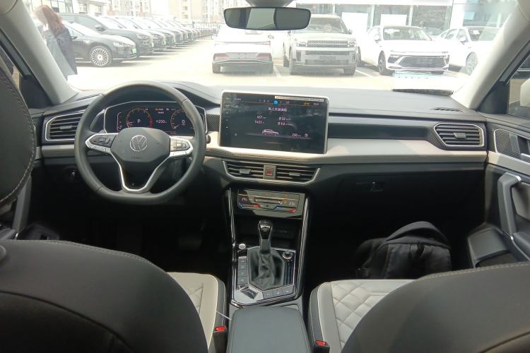 Used Volkswagen Tayron 2024 300TSI Two-Wheel-Drive Luxury Plus Advanced Version Center Console