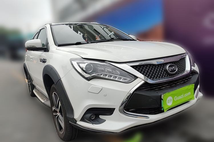 Used BYD Tang New Energy 2015 2.0T Four-Wheel-Drive Flagship Model Front Right 45 Deg