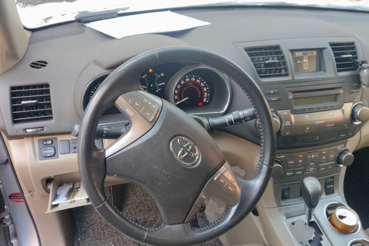 Used Toyota Highlander 2009 2.7L Two-Wheel Drive 7-Seater Luxury Edition