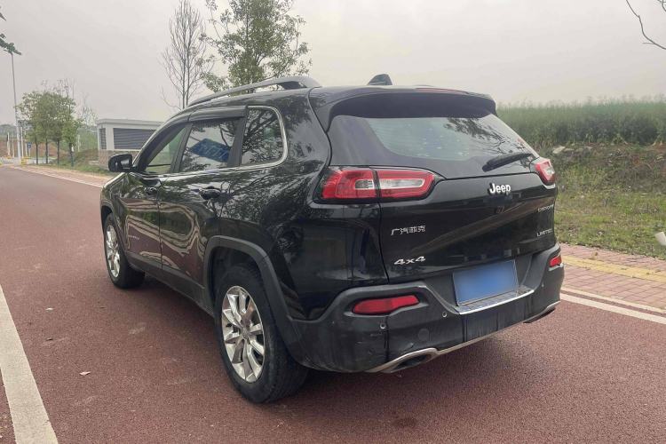 Used Jeep Cherokee 2016 2.4L Superior Edition