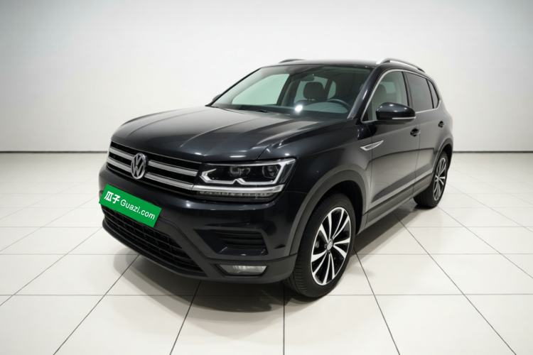 Używany Volkswagen Tharu 2021 280TSI Two-Wheel-Drive Luxury Edition