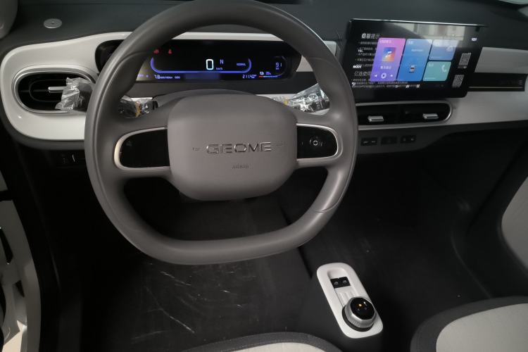 Used Geely Galaxy Panda 2025 210 km – Yuanqi Bear
