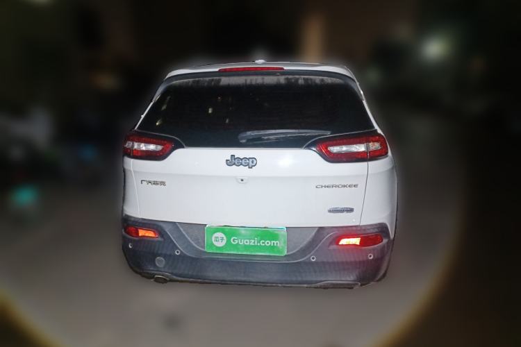 Used Jeep Cherokee 2016 2.0L Superior Edition