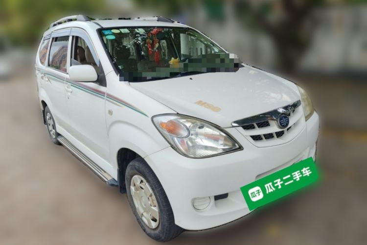 Used FAW Senya M80 2011 1.3L Manual 7-Seater Front Right 45 Deg