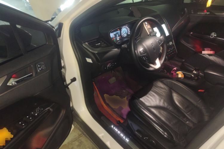 Used Lincoln MKC 2018 2.0T Two-Wheel Drive Deluxe Edition Driver Seat