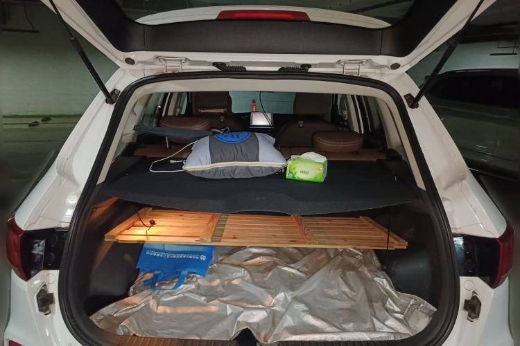 Used Bestune X40 2018 Internet Celebrity Edition 1.6L Manual Connected Smart Cool Type Trunk