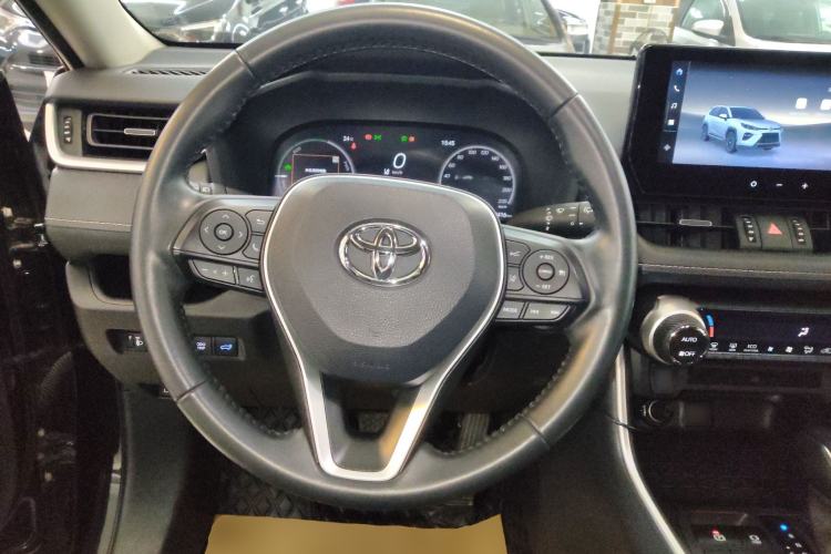 Used Toyota Wildlander 2023 Dual-Motor 2.5L E-CVT Two-Wheel Drive Luxury PLUS Edition
