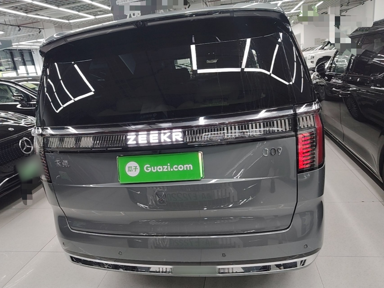 Zeekr 009 2024 Six-Seat Executive Version 4WD 108 kWh — снимка 5