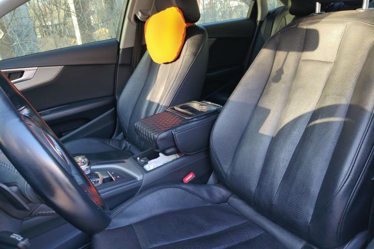 Used Audi A4L 2017 40 TFSI Ambition Edition
