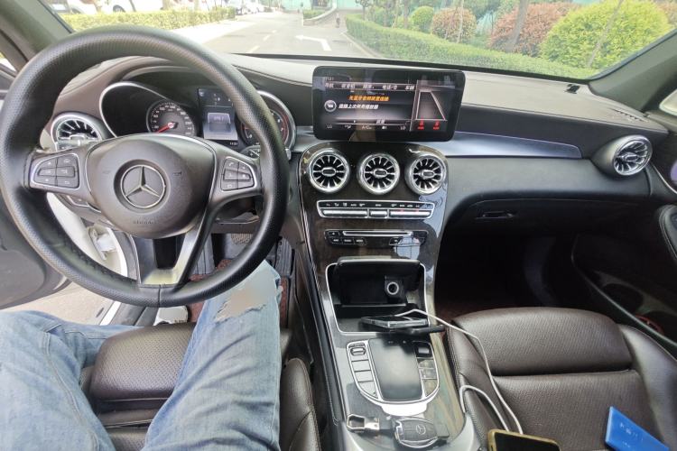 Used Mercedes-Benz GLC 2016 GLC 260 4MATIC Luxury Model Center Console