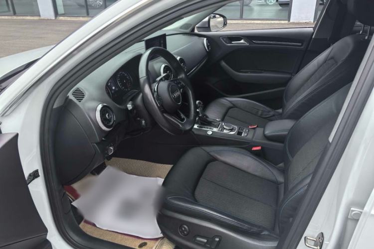 Used Audi A3 2020 Sportback 35 TFSI Fashion Edition China VI Emission Standard Interior 2