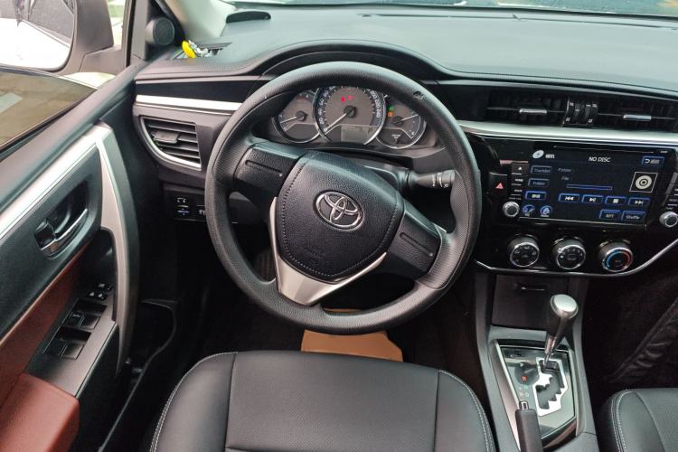 Used Toyota Corolla 2014 1.6L CVT GL Steering Wheel