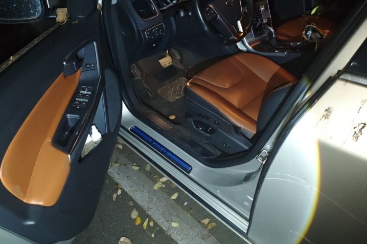 Used Volvo S60 2018 S60L T4 Smart & Ambitious Edition
