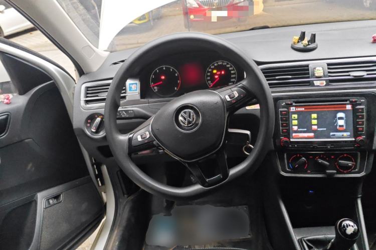 Used Volkswagen Santana 2016 1.6L Manual Comfort Edition