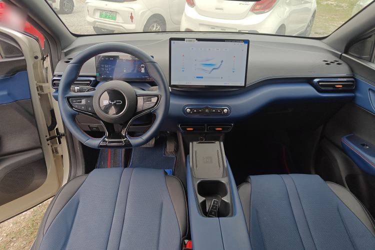 Used BYD Seagull 2025 Smart Drive Version 305 km Freedom Edition Center Console