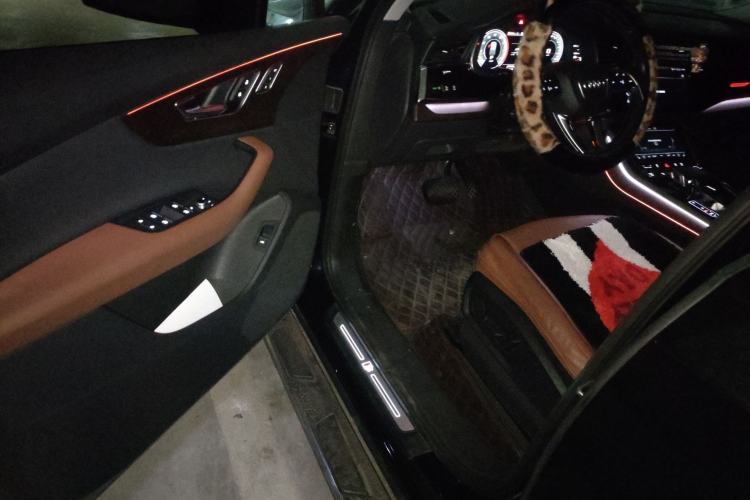 Used Audi Q7 2021 55 TFSI quattro S line Sport model
