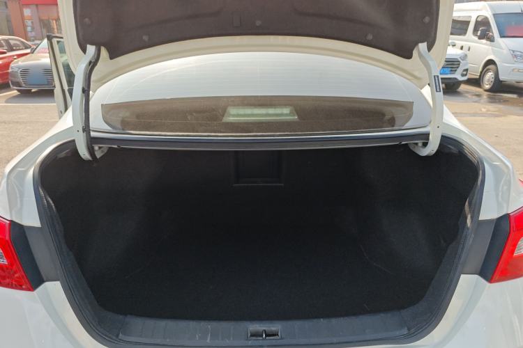 Used Nissan Sylphy 2022 Revised Version Classic 1.6XL CVT Luxury Edition Trunk