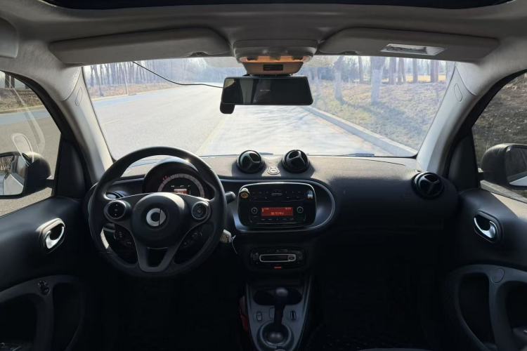 Used smart fortwo 2018 1.0L 52kW Hardtop Passion Edition China V Standard
