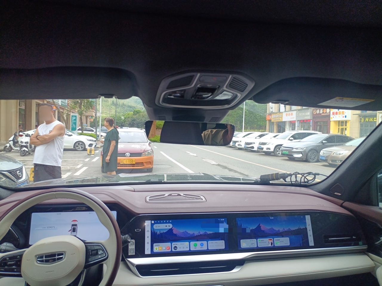 Geely Auto Monjaro L 2021 2.0TD DCT EVO Two-Wheel Drive Smart Luxury Version — снимка 18