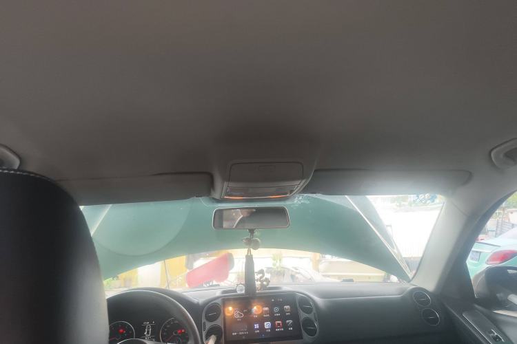 Used Volkswagen Tiguan 2016 300TSI Automatic Two-Wheel Drive Trend Edition Headliner