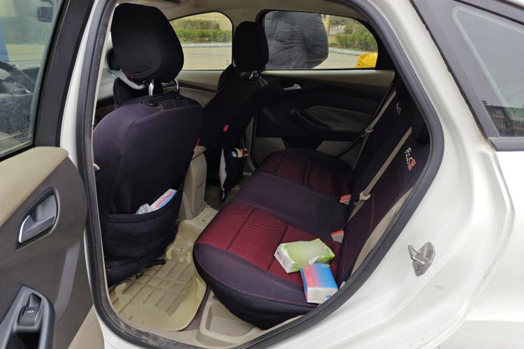 Used Ford Focus 2012 Sedan 1.6L Automatic Comfort Model
