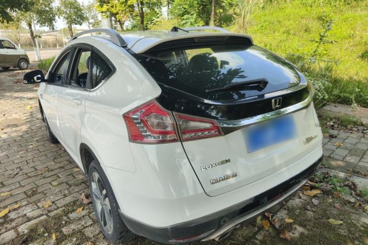 Used Luxgen U6 SUV 2014 1.8T Fashion Edition Rear Left 45 Deg