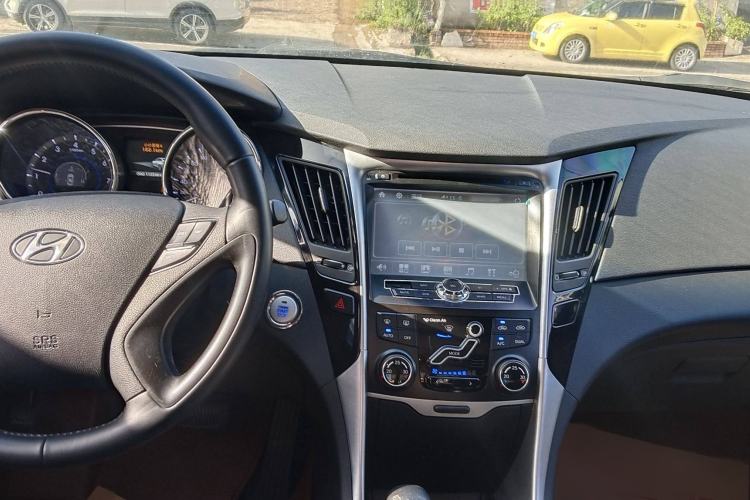 Used Hyundai Sonata 2013 2.4L Automatic Leading Edition China IV Standard
