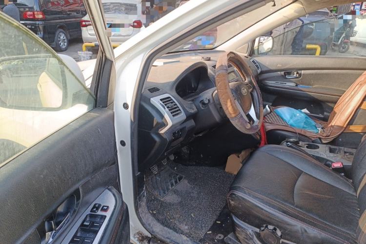 Used BYD S6 2014 2.0L Manual Luxury 5-Seater