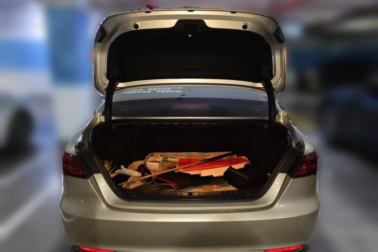 Used Geely Auto Binray 2018 14T CVT Binyi Edition Trunk