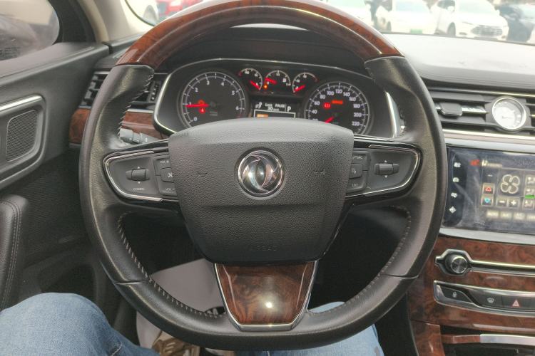 Used Dongfeng Aeolus A9 2016 1.8T Luxury Model
