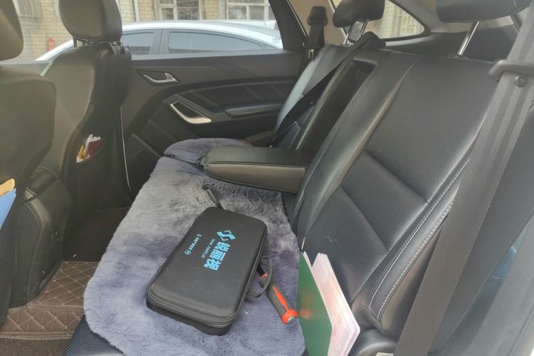 Used JMC Yusheng S350 2017 2.0T Automatic 2WD Diesel Luxury Edition 5 Seats