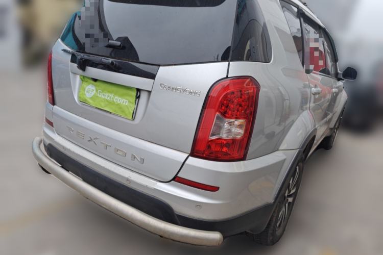 Used SsangYong Rexton W 2014 2.0T Four-Wheel Drive Luxury Navigation Version with 5 Seats