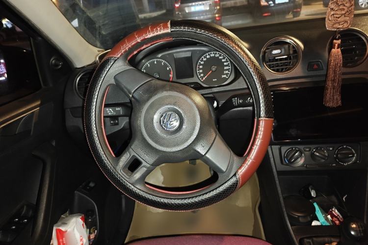 Used Volkswagen Jetta 2015 1.4L Manual Fashion Model