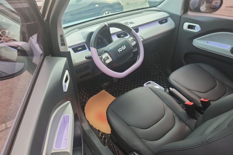 Used Chery QQ Ice Cream 2022 120km Conical Shape Lithium Iron Phosphate Driver Seat