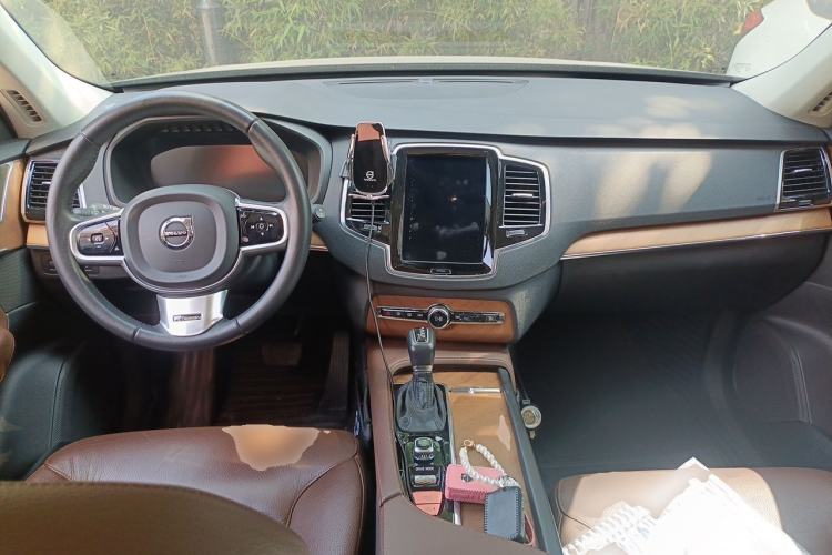 Used Volvo XC90 2019 T6 Zhiyi Edition 7-Seater China V Emission Standard
