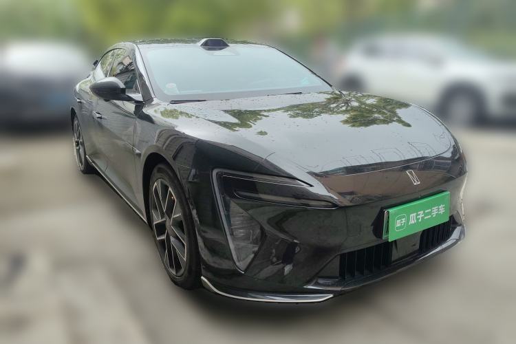 Used Avatr 06 2025 Max All-Electric Version Front Right 45 Deg