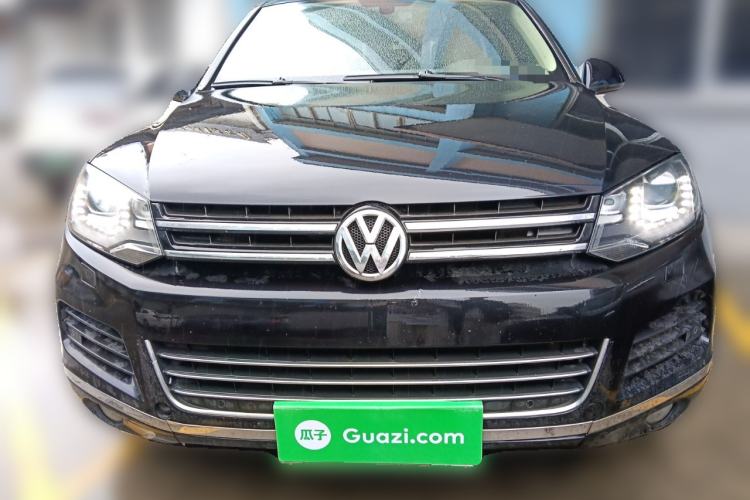Used Volkswagen Touareg 2011 3.0 TSI Comfort Version Front
