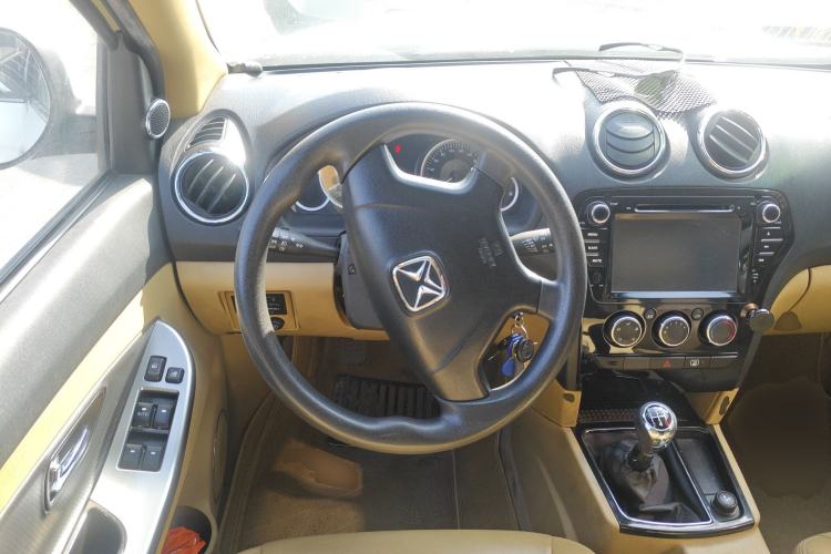 Used JMC Yusheng S350 2013 2.4T Two-Wheel-Drive Special Edition Steering Wheel