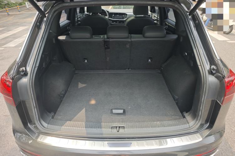 Used Volkswagen Tayron 2019 380TSI Four-Wheel Drive R-Line China VI-standard Trunk