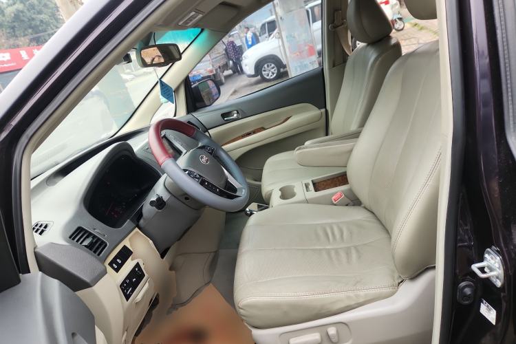 Used BYD M6 2013 2.4L Automatic Luxury Model
