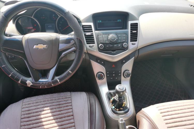 Used Chevrolet Cruze 2015 1.5L Classic SL MT
