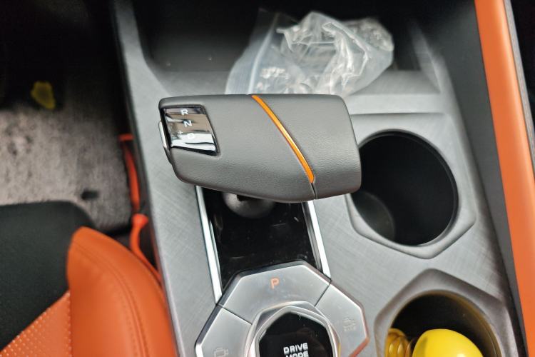 Used CHANGAN UNI-V 2023 1.5T Sport Edition Gear Lever