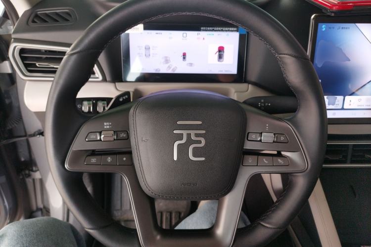 Used BYD Yuan UP 2025 Intelligent Driving Version 401 km Leading Edition