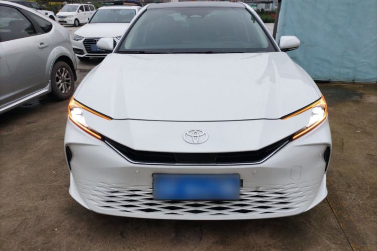 Used Toyota Camry 2024 Dual-Engine 2.5HG Prestige Edition