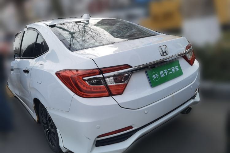 Used Honda Crider 2013 1.8L automatic luxury edition
