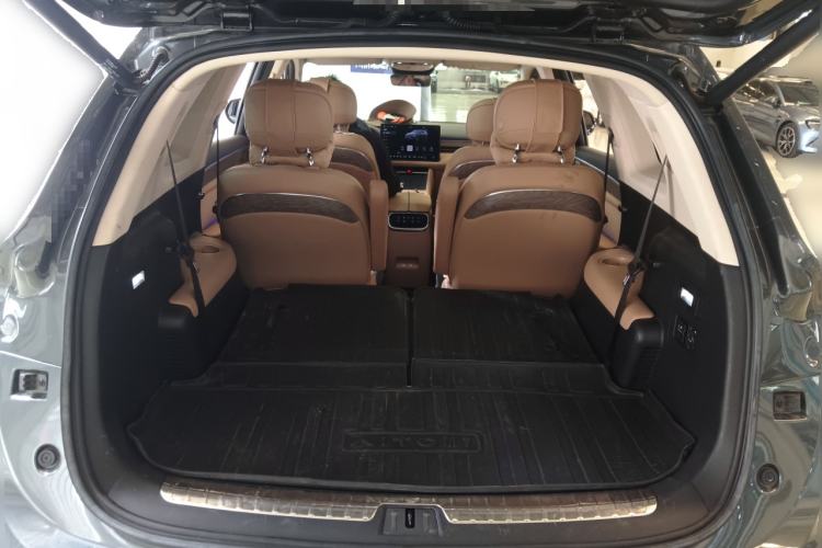 Used Hima AITO M7 2022 1.5T Four-Wheel Drive Luxury Edition Trunk