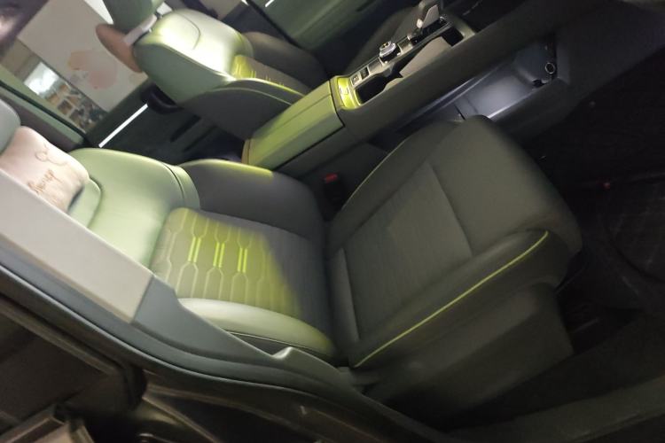 Used BAIC Off-Road BJ40 2024 2.0T All-New Urban Hunter Edition Pioneer Type
