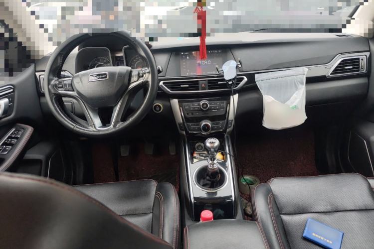 Used Zotye Domy X5 2015 1.5T Manual Luxury Version China IV Standard
