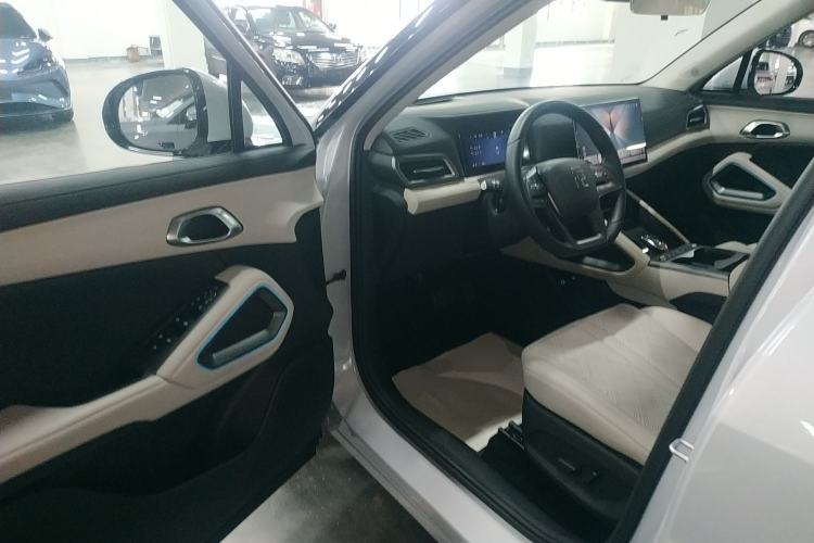 Used BYD Yuan UP 2025 Intelligent Driving Version 401 km Beyond-Range Edition
