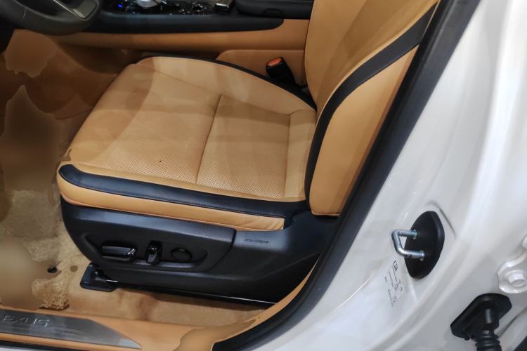 Used Lexus RZ 2023 450e All-Wheel Drive Luxury Edition Left Front Seat